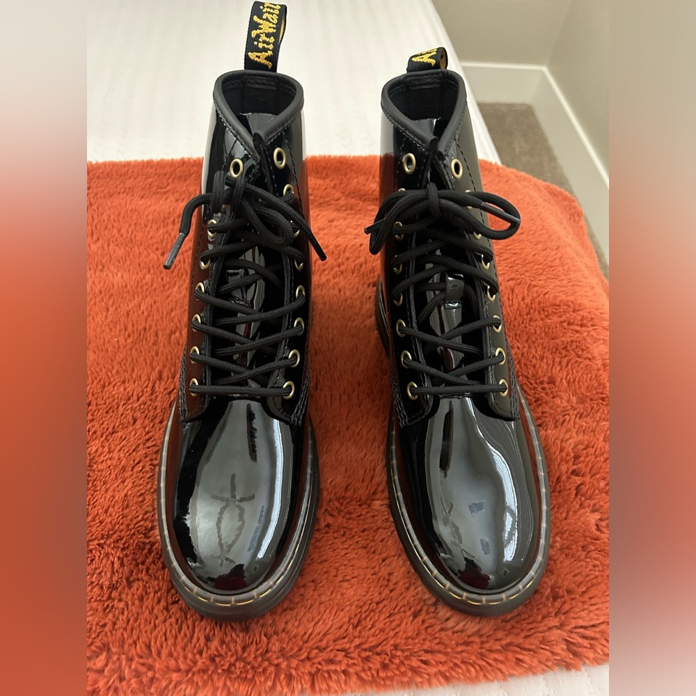 Dr. Martens Zavala Boot size 7 Women's black patent leather Combat boot - Picture 2 of 7